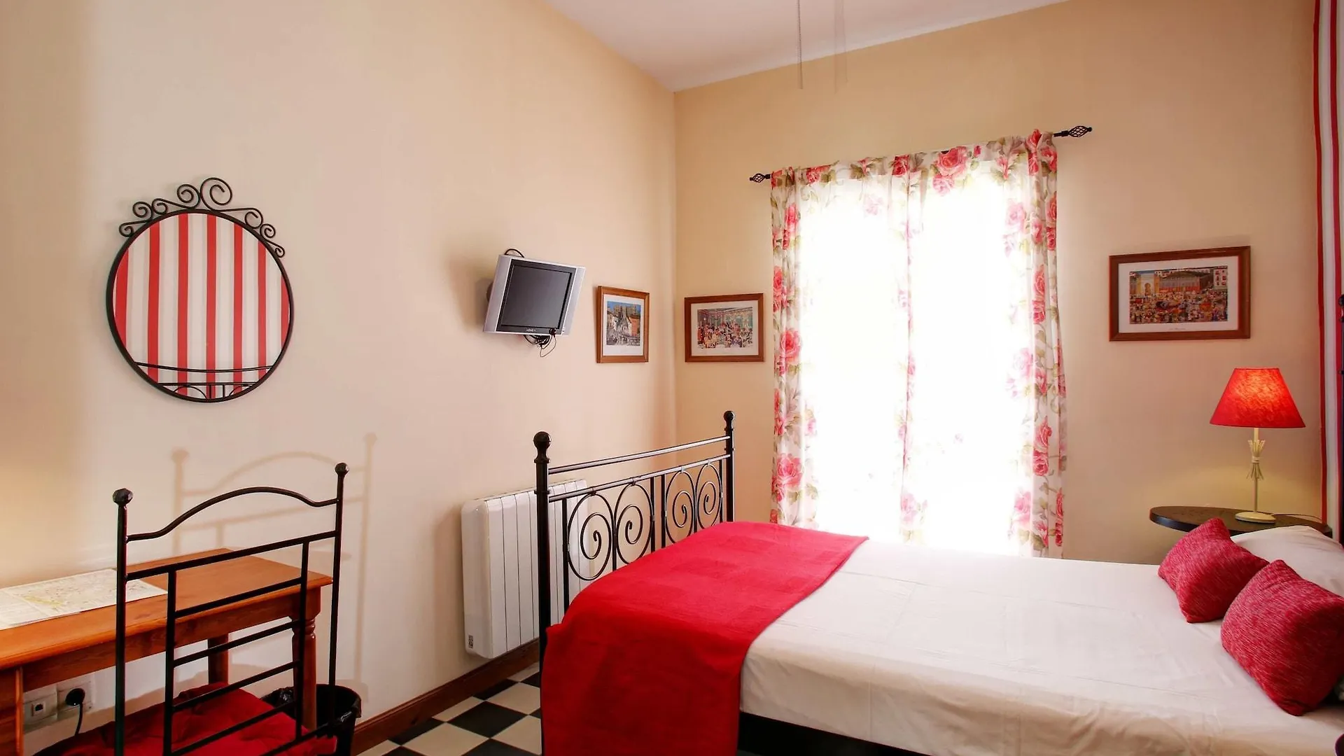 Málaga Lodge Guesthouse Pensión