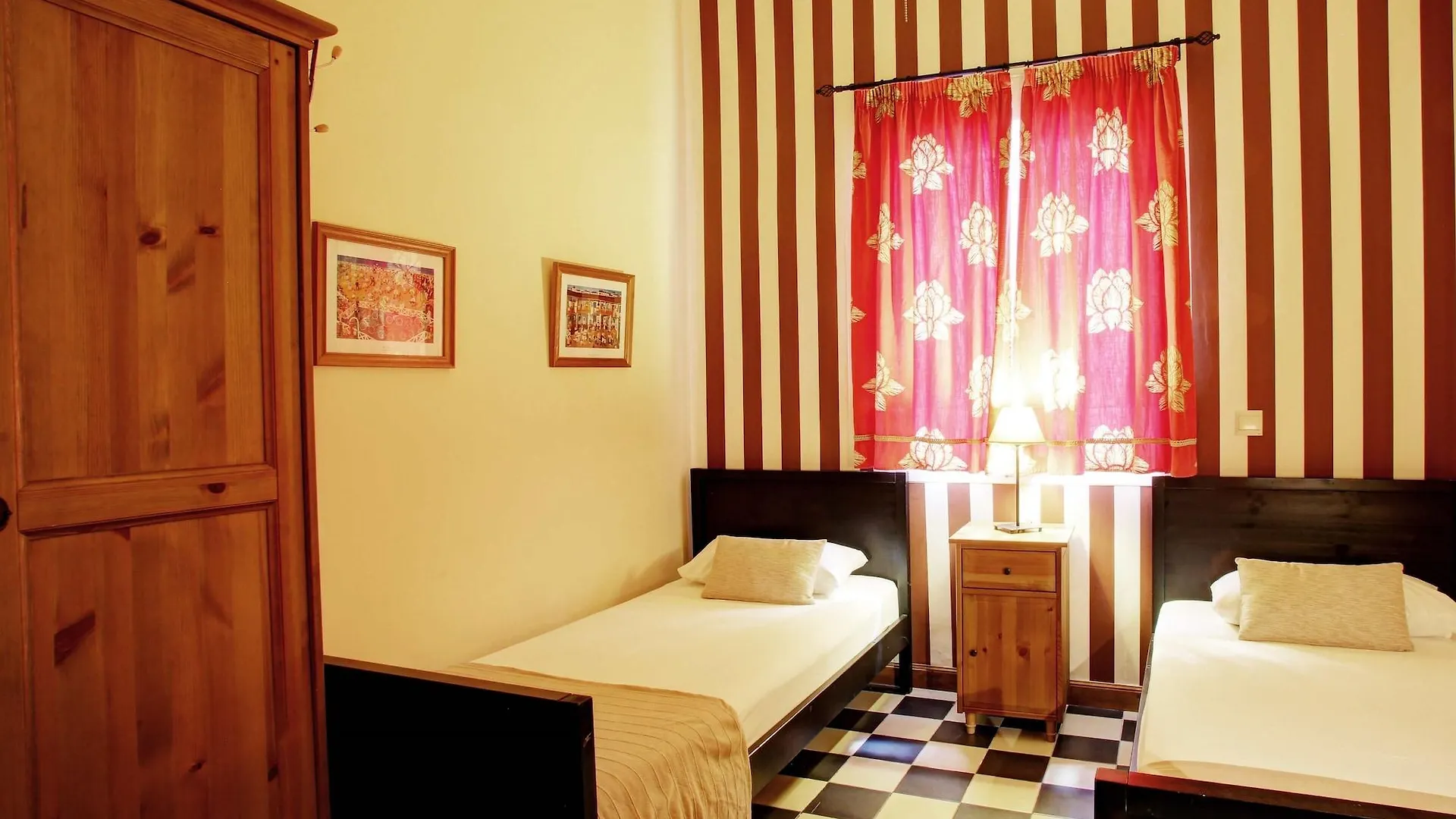 Malaga Lodge Guesthouse Hiszpania